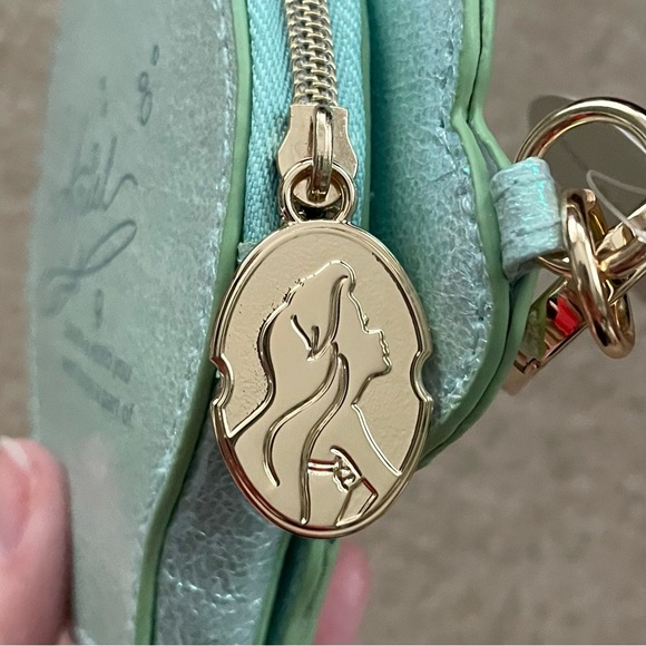 Bath & Body Works Disney Princess Ariel Coin Purse Keychain - Picture 8 of 16